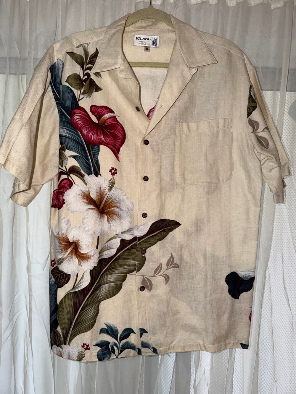 Iolani Hawaii Aloha Shirt Mens M 100% Cotton Tropical Floral Camp Collar USA